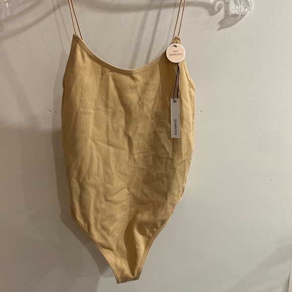 NWT FOREVER 21 seamless nude bodysuit XS/S snap crotch ribbed - Picture 1 of 2